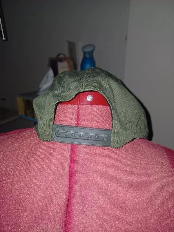 Gorra kaki muy buen estado con un pez encima talla única ajustable 8e – photo 3
